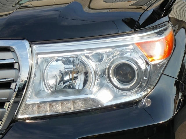 LED���C���t�̃g���^�����t�����g�w�b�h���C�g��