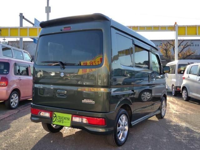 �a���{�̃J���[�ł��I���ʑ䐔�����⍕�������Ȃ��̂ŁA���T���̕��͂��₢���킹���҂����Ă���܂��I