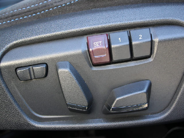 �f�ڈȊO�̉摜�����X�g�o�ɂđ������J���ł��I�����X��������ł����S���čw�����Ă���������悤�ו��܂Ōf�ڂ��Ă���܂��B���X�Ȃ�ł̗͂ǎ��Ȓ��ÎԂ݂̂�̔����Ă���܂��B