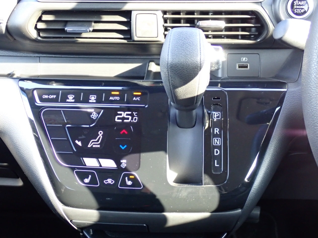 �V�t�g�ƃG�A�R���ł��B�I�[�g�G�A�R�������B���x�ݒ肪�o���āA�������K�ł���B