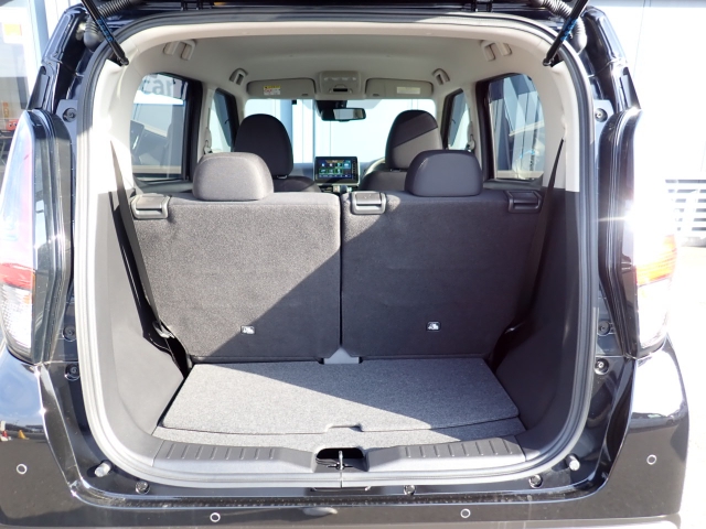 �ʏ펞�̃��P�b�W�X�y�[�X�ł��I�傫�ȊJ���ŉו��̏悹�~�낵���y�ɍs���܂��B