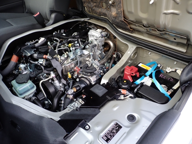 �G���W�����[�������ꂢ�ł���B�@�֋@�\�n���ǍD�ł��B�[�ԑO�ɓ_���������s���܂��B�G���W���I�C���E�I�C���t�B���^�[�E�G�A�R���t�B���^�[�E���C�p�[�S���͕K�������v���܂�