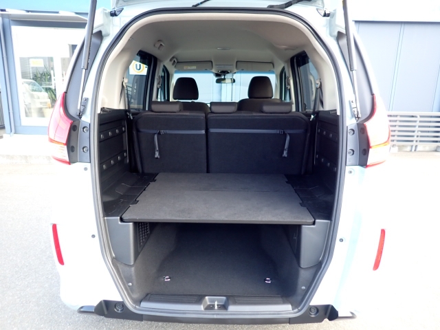 �ʏ펞�̃��P�b�W�X�y�[�X�ł��I�傫�ȊJ���ŉו��̏悹�~�낵���y�ɍs���܂��B