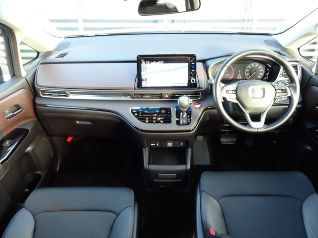 �C���p�l�摜�ɂȂ�܂��B�ԓ��͐��Ǝ҂ɂĎ����N���[�j���O�{�H�ς݂Ȃ̂ŁA��ϐ����ł��B