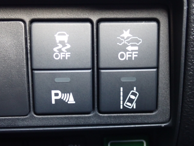 �����h�~�@�\�A�Փˉ���y���u���[�L�t���ŁA�����S�Ƀh���C�u�����y���݂��������܂���