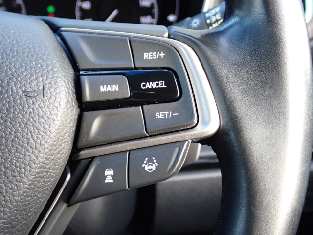 �y�N���[�Y�R���g���[���z�������H�ł̒��������s���y�Ɂ�A�N�Z���y�_���𓥂܂��Ɏԑ������ɕۂ��Ƃ��\�ł��B�O���̎ԗ������m���ĎԊԂ�ۂ悤�ɑ��x���߂��Ă���܂��I�I