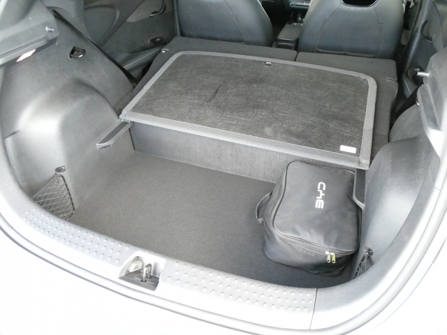 �[�d�P�[�u��