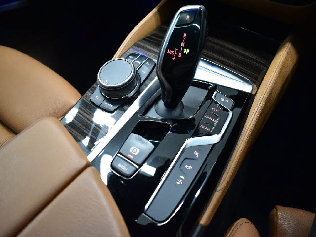 �s���ő勉�̑�^�W����I�X�ɃK���[�W�����I���X������ł��镝�L�����C���i�b�v�I����]�̎Ԏ킪�Ȃ��ꍇ�����C�y�ɂ��\���t���������B���Ѓl�b�g���[�N�ł���]�̎ԗ���T���ĎQ��܂��B