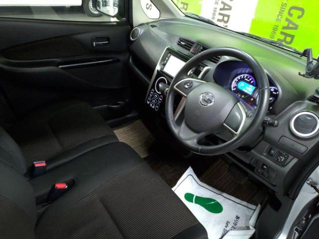 �x���`�V�[�g�ł��̂Ń\�t�@�̂悤�ȍ���S�n��