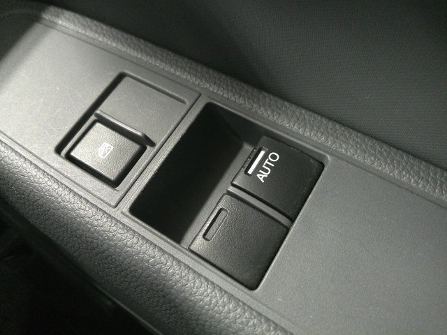 �^�]�ȁA����ȃp���[�E�B���h�E�t��