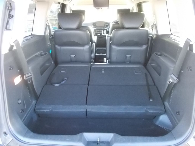 �R��ڂ�|���Ƒ傫�ȉו����ςݍ��߂܂��I