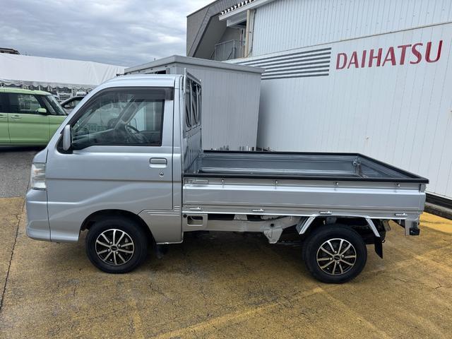 �l�C�̃J���[��