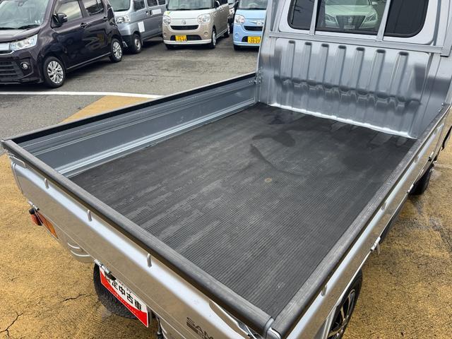 �ԗ��̏ڍׂ��Ԃɕt���܂��Ă̓X�^�b�t�܂ł��C�y�ɂ��₢���킹���������B