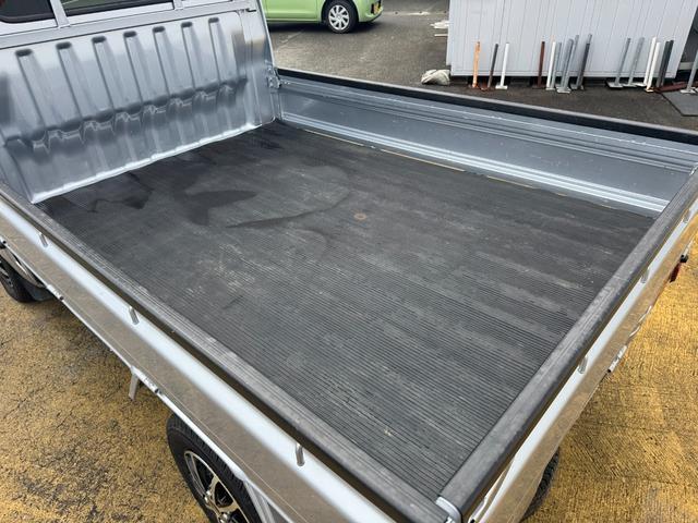 �ԗ��̏ڍׂ��Ԃɕt���܂��Ă̓X�^�b�t�܂ł��C�y�ɂ��₢���킹���������B