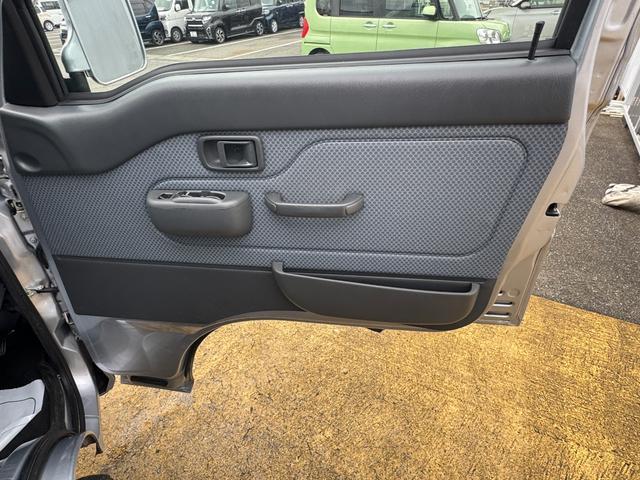 �ԗ��̏ڍׂ��Ԃɕt���܂��Ă̓X�^�b�t�܂ł��C�y�ɂ��₢���킹���������B