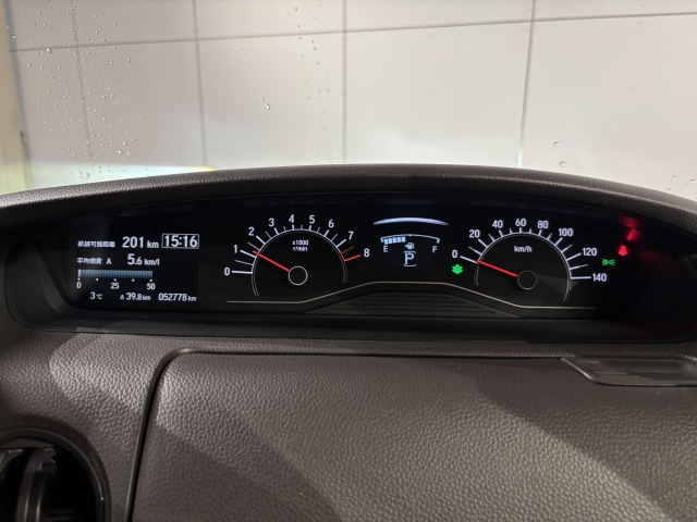 �l�X�ȏ�񂪕\������郁�[�^�[�p�l���͎��F���ƃf�U�C�����𗼗��������f�G�ȃf�U�C���ł��I