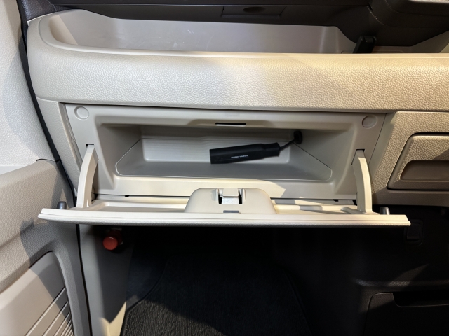 ��e�ʂ̃O���[�u�{�b�N�X��A��������Ȃǂ̎��[���[�����Ă��܂��B