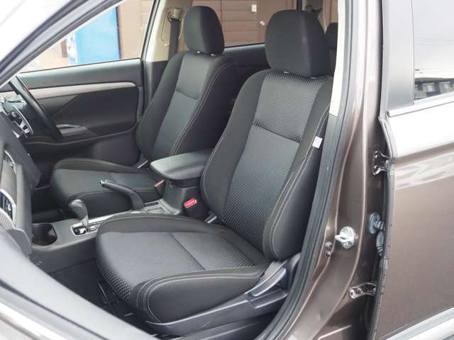 �V�[�g�Ƀ_���[�W��򉻂͏��Ȃ��A�ǍD�ȃR