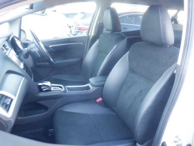 �t�����g�V�[�g����ԗǍD�ł���B�傫�ȉ�����Ȃ��A���S�ł��B����S�n�������ł���B