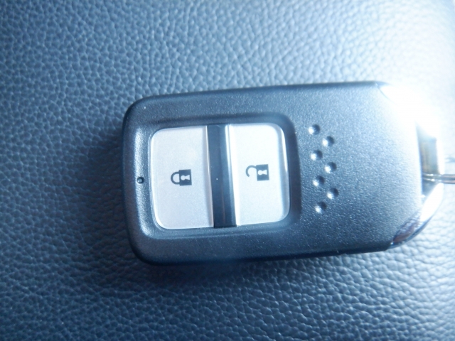 �L�[���|�P�b�g�ɓ��ꂽ�܂܂ł��G���W���n�m�^�n�e�e�A�h�A�{���^�J���\���֗��ȃX�}�[�g�L�[�t�ł���