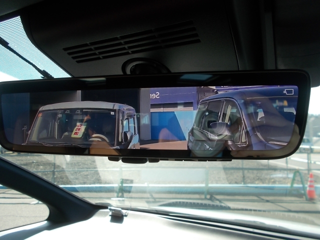 �f�W�^���C���i�[�~���[