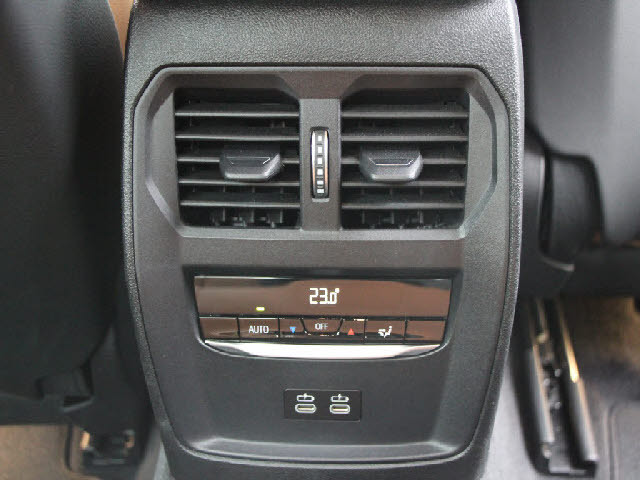 �f�ڈȊO�̉摜�����X�g�o�ɂđ������J���ł��I�����X��������ł����S���čw�����Ă���������悤�ו��܂Ōf�ڂ��Ă���܂��B���X�Ȃ�ł̗͂ǎ��Ȓ��ÎԂ݂̂�̔����Ă���܂��B