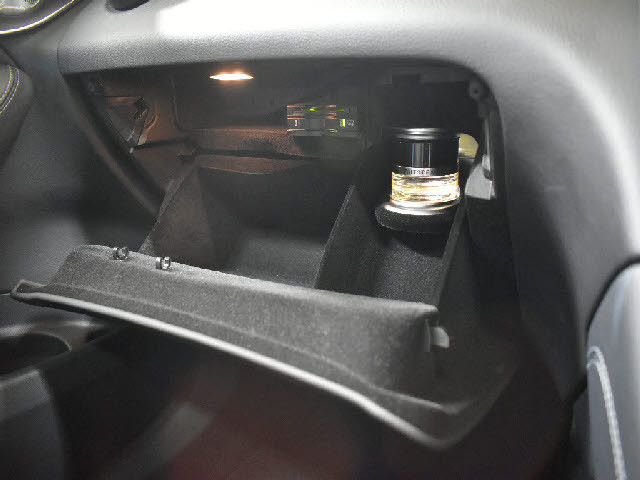 ���X�Ȃ�ł͂̔[�ԑO���������{�I��p�e�X�^�[�������I���o��ɂ��܂��Ă͂��C�y�ɂ��⍇���������B�[�Ԍ�̎Ԍ��E�_���E���E�h���X�A�b�v�Ȃǂ����Ђ��q�l���ʉ��i�ɂĂ��ē������Ē����܂��B������Ԋ����I