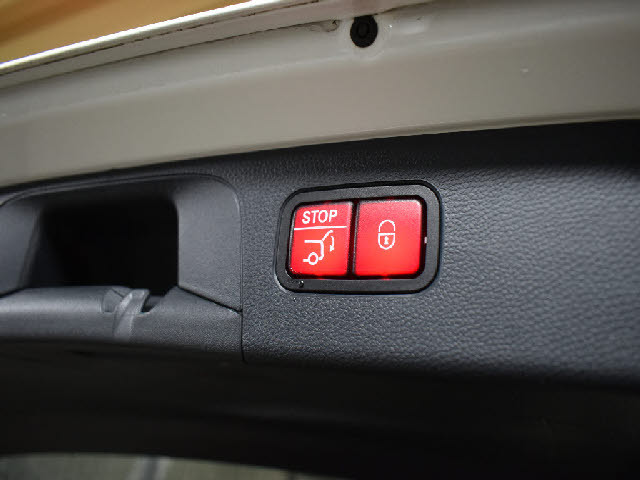 ���Ђł͑S�ԏ[���̖����A�t�^�[�T�[�r�X�t�ł��I�S�Ԗ����Q�N�ۏ؁��N�R��R�N�ԃG���W���I�C�������������|���}�[�����e�i���X�{�H���֓����O�����[�Ԕ�p�����T�[�r�X���B�ڂ����̓z�[���y�[�W���������������B