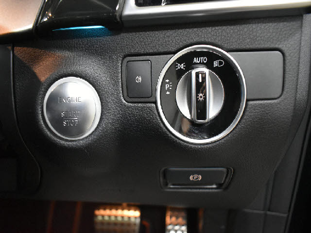 ���X�Ȃ�ł͂̔[�ԑO���������{�I��p�e�X�^�[�������I���o��ɂ��܂��Ă͂��C�y�ɂ��⍇���������B�[�Ԍ�̎Ԍ��E�_���E���E�h���X�A�b�v�Ȃǂ����Ђ��q�l���ʉ��i�ɂĂ��ē������Ē����܂��B������Ԋ����I