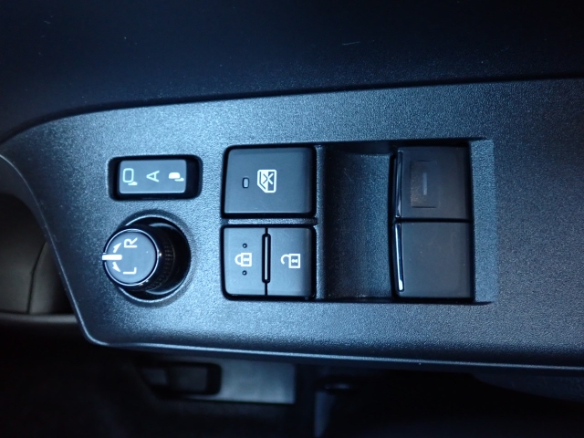 �O�Ȃ̑��̊J�͓d���ɂȂ�܂��̂ŁA�֗��ł���ˁB