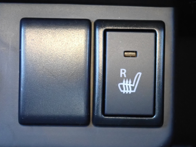 �^�]�ȃV�[�g�ɂ́A�V�[�g�q�[�^�[���t���Ă�̂ŁA���������ɂ͂��肪���������ł��B