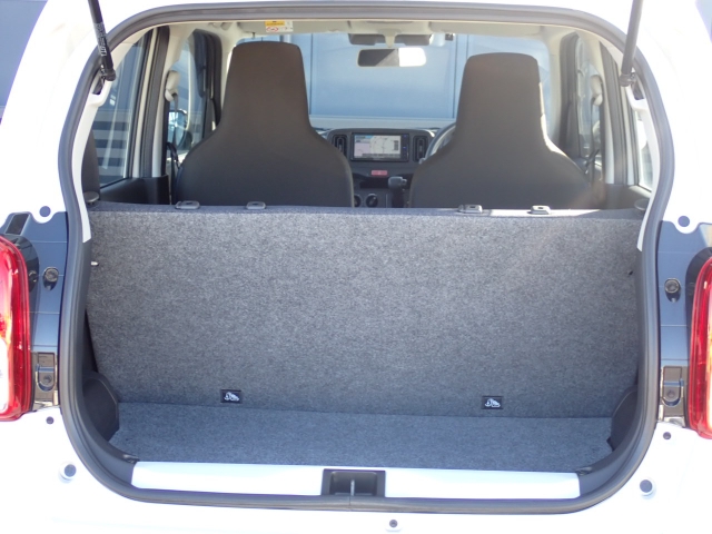 �ʏ펞�̃��P�b�W�X�y�[�X�ł��I�傫�ȊJ���ŉו��̏悹�~�낵���y�ɍs���܂��B