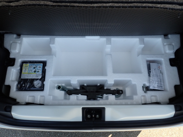 �p���N�C���L�b�g���t���Ă܂��B�������̎��̉��}���u�ɕK�v�ł��B