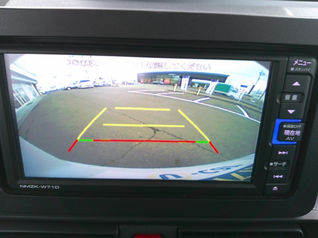 �o�b�N�J�����𑕔����Ă���܂��B���Ԏ��ɑ�ϖ𗧂��܂����^�]�����ȕ��̖����ɂȂ��Ă���܂��B