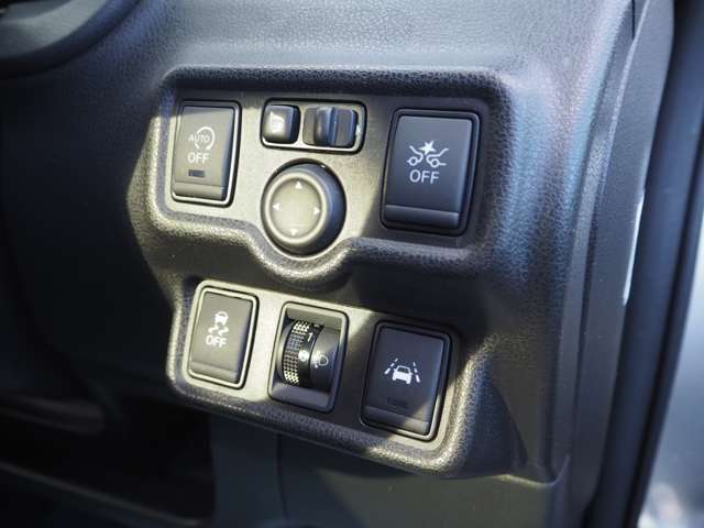 ���S���\�[���I�G�}�[�W�F���V�[�u���[�L�A