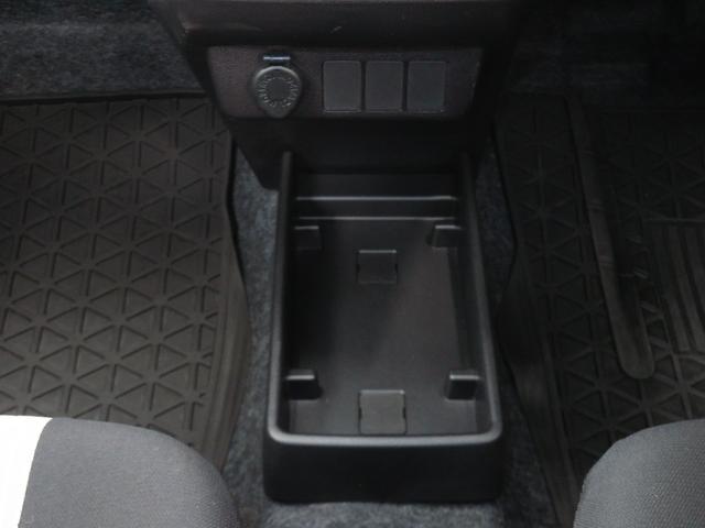 �Z���^�[�t���A�g���C�B�e�B�b�V������u�������ɂ��g�ѓd�b�Ȃǂ����[�ł����Ԃ�����܂��B����C�Ȃ��C�������������܂��B