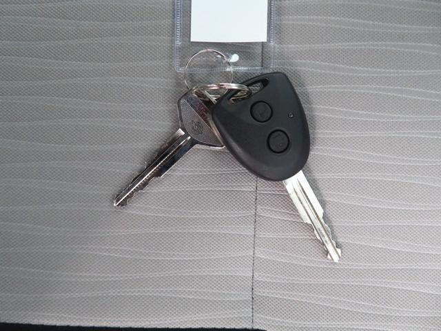 �L�[���X�G���g���[�ł��B�L�[�ɂ���{�^�������������Ńh�A�̎{���Ɖ������ł���̂ŕ֗��ł��B