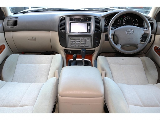 ���q�l���D�݂̃V�[�g�J�o�[�̎��t�����劽�}�ł��I�L��������u���E���A���U�[�ƃt�@�u���b�N�̃R���r�l�[�V�����ȂǁA�I���W�i���e�B���ڂ̎ԗ������܂��傤�I�I