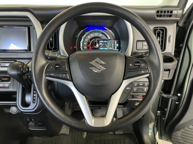 �y�����z�n���h�����C������Ȃ��A�Y��ł��B�N���[�Y�R���g���[������������Ă��܂��̂ŃA�N�Z���𗣂��Ă���葬�x�ő��s���ł��܂���