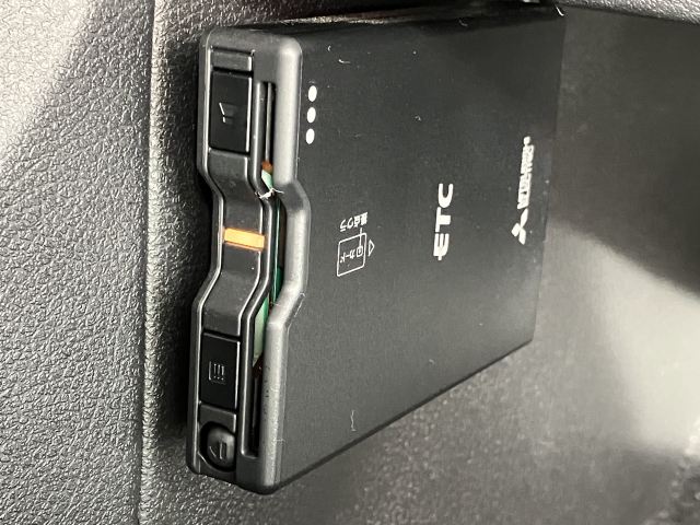 �yETC�z�������ETC���t���Ă��܂��I�Z�b�g�A�b�v���Ă��n�����܂��̂ŃJ�[�h����ꂽ�炷���Ɏg���܂���