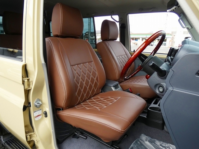 �u���E�����U�[���V�[�g�J�o�[