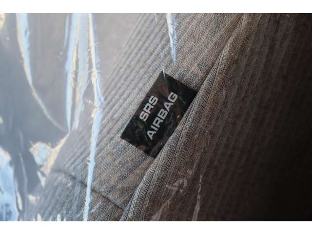 �T�C�h�G�A�o�b�N