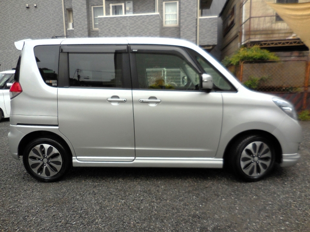 �X���C�h�h�A�́A�����d���ɂȂ��Ă���܂��B���肪�ו��ōǂ����Ă��鎞�ȂǁA�Ƃ��Ă��֗��ł����