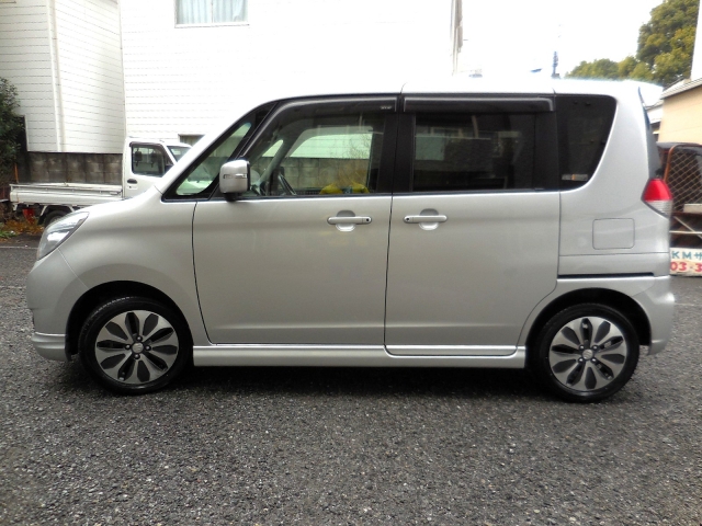 �X���C�h�h�A�́A�����d���ɂȂ��Ă���܂��B���肪�ו��ōǂ����Ă��鎞�ȂǁA�Ƃ��Ă��֗��ł����