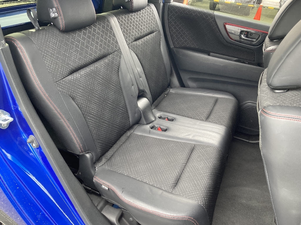 ���ڂ����͓��X�X�^�b�t�܂ł��C�y�ɂ��⍇