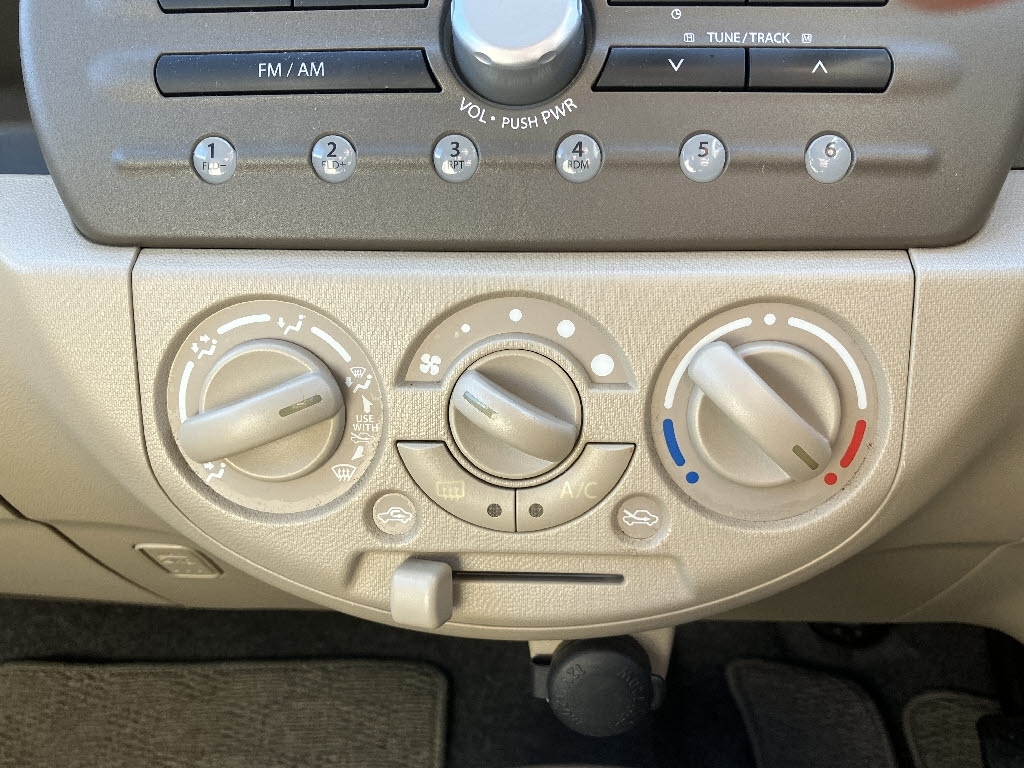 �����S�ɗ��t����ꂽ���ÎԂ�K���ȉ��i��