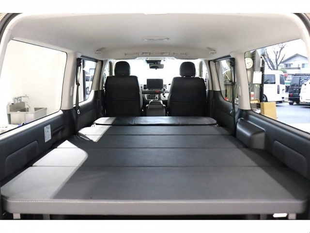 トヨタ ハイエースバン 4WD 5ドアバン2．8DT スーパーGL