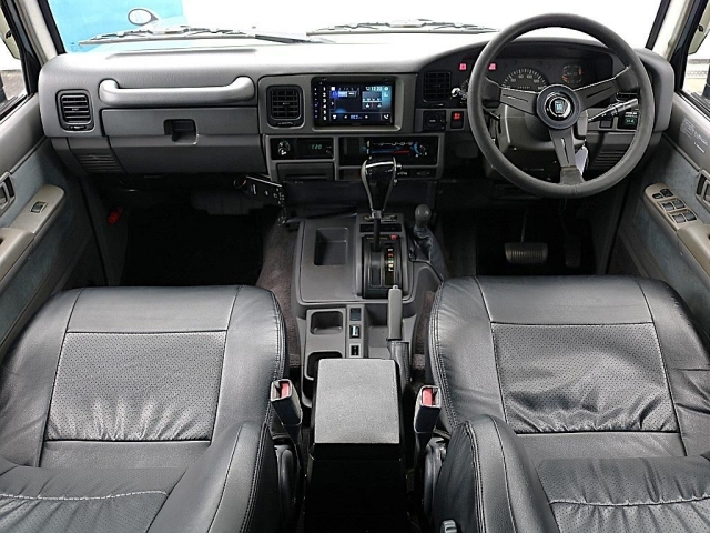 �����̓O���[×�u���b�N�œ��ꂳ��Ă���܂��B