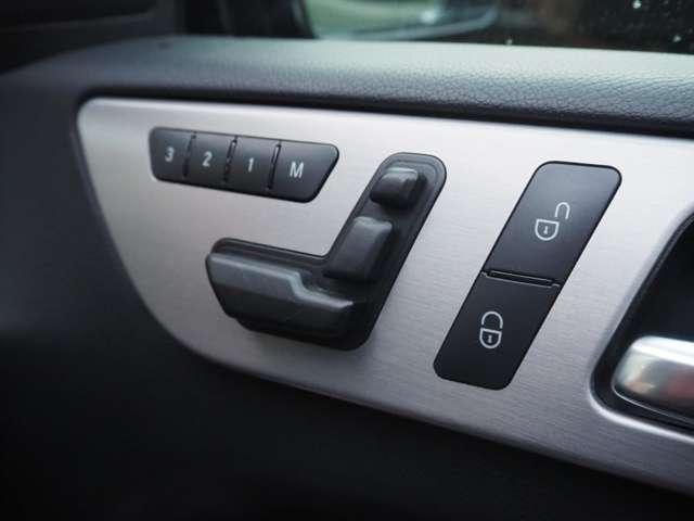 �����ɍ��킹�ăX���[�Y�ɒ��߉\�ȃp��