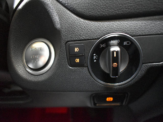 ���X�Ȃ�ł͂̔[�ԑO���������{�I��p�e�X�^�[�������I���o��ɂ��܂��Ă͂��C�y�ɂ��⍇���������B�[�Ԍ�̎Ԍ��E�_���E���E�h���X�A�b�v�Ȃǂ����Ђ��q�l���ʉ��i�ɂĂ��ē������Ē����܂��B������Ԋ����I